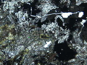 含铅锌矿矽卡岩