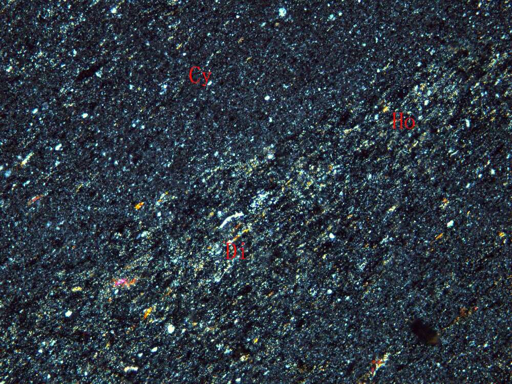 黑云角闪长英质角岩