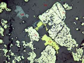 锌铜矿化条带状绿帘石化透辉石矽卡岩