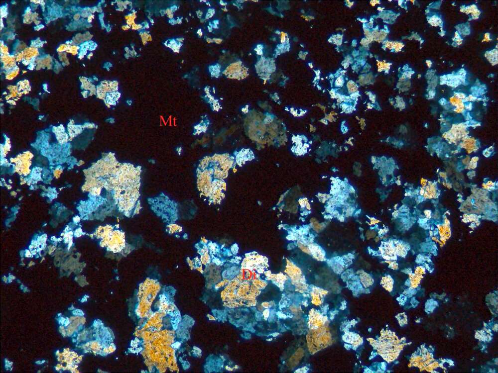 含铜磁铁矿磁黄铁矿矿石