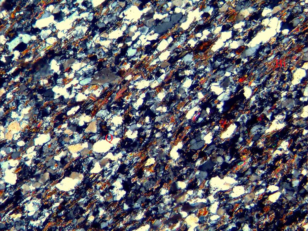 变余细砂状结构