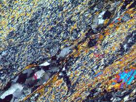 糜棱结构，千枚状构造