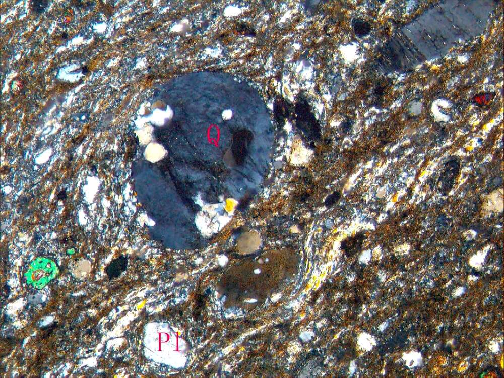 糜棱结构，眼球构造