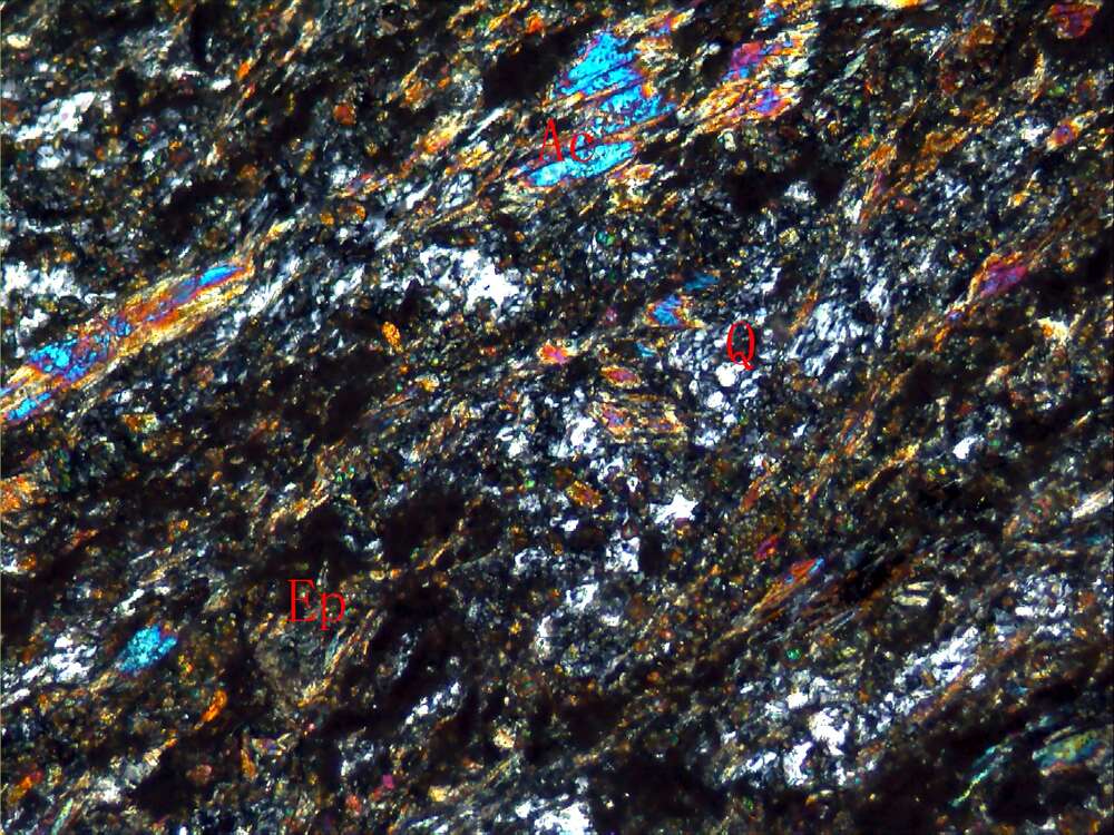 绿帘-阳起-石英蚀变岩