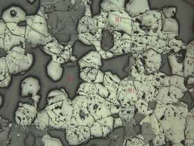 含锌稠密浸染状磁铁矿矿石