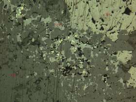 含锌稀散浸染状磁铁矿矿石