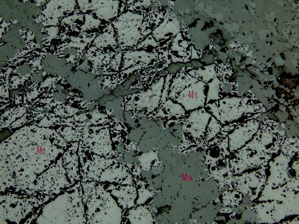 条带状磁铁矿矿石