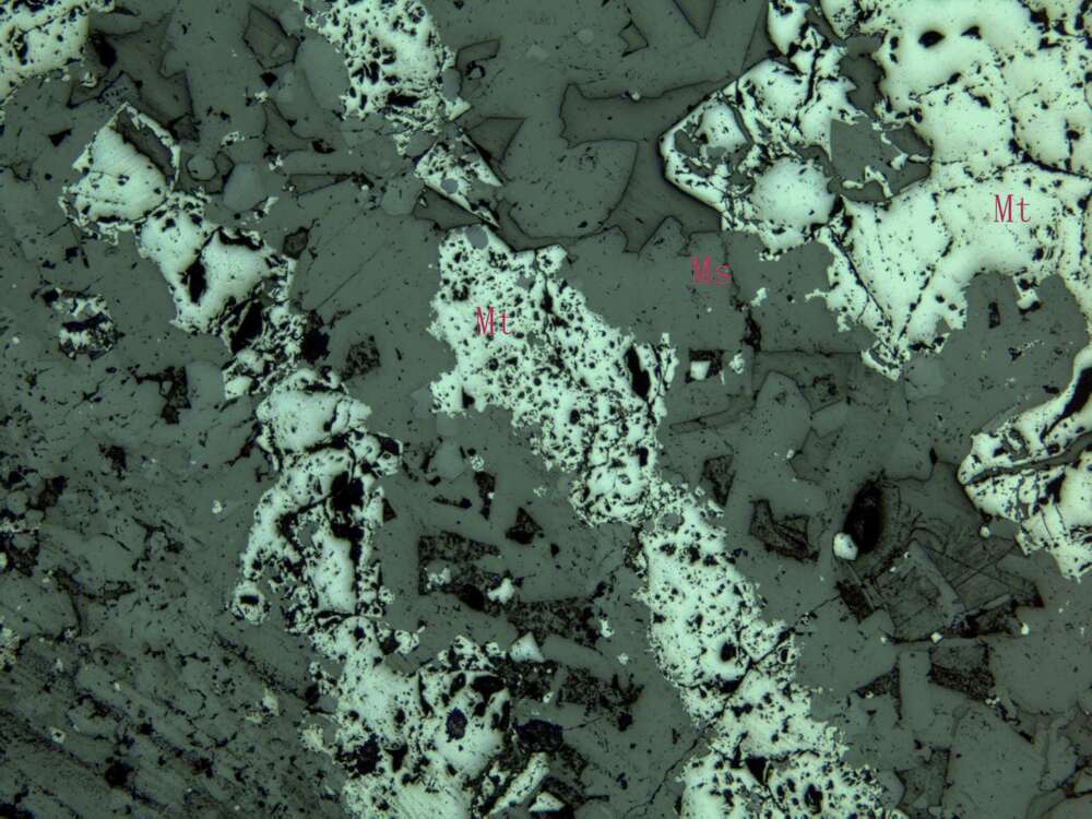 条带状磁铁矿矿石