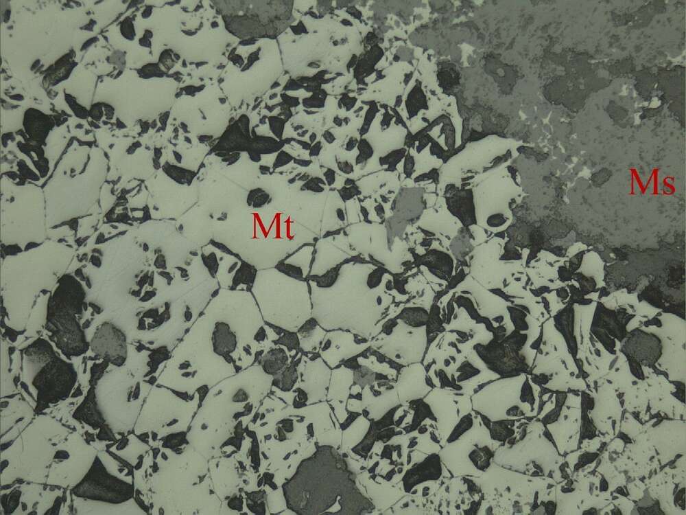 斑杂状磁铁矿矿石