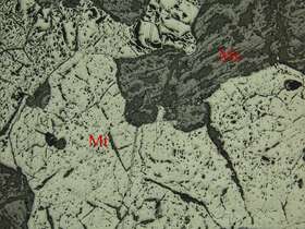 磁铁矿矿石（中等浸染状）