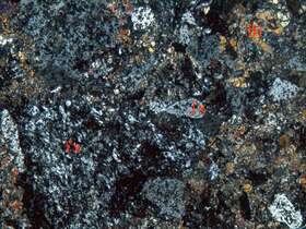 透辉石化含角砾凝灰岩