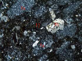 蚀变岩屑凝灰岩