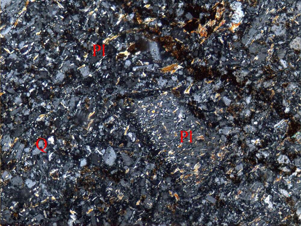 蚀变花岗闪长斑岩

