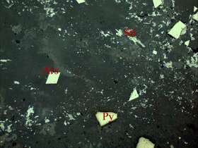 毒砂-黄铁矿-辉锑矿
