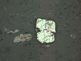 磁铁矿、黄铁矿、白钛石