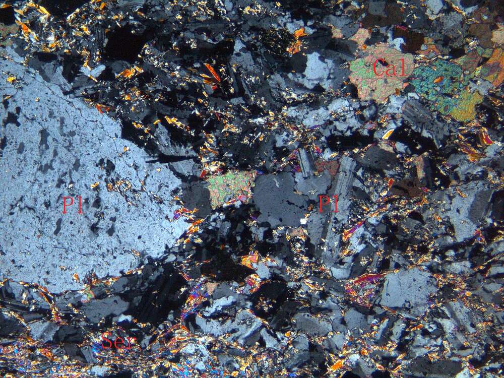 碳酸盐化绢云母化闪长玢岩