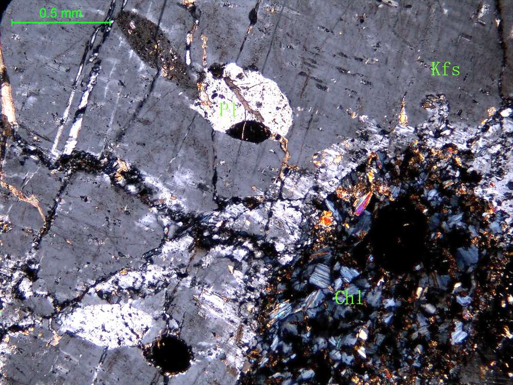 碎裂花岗闪长岩