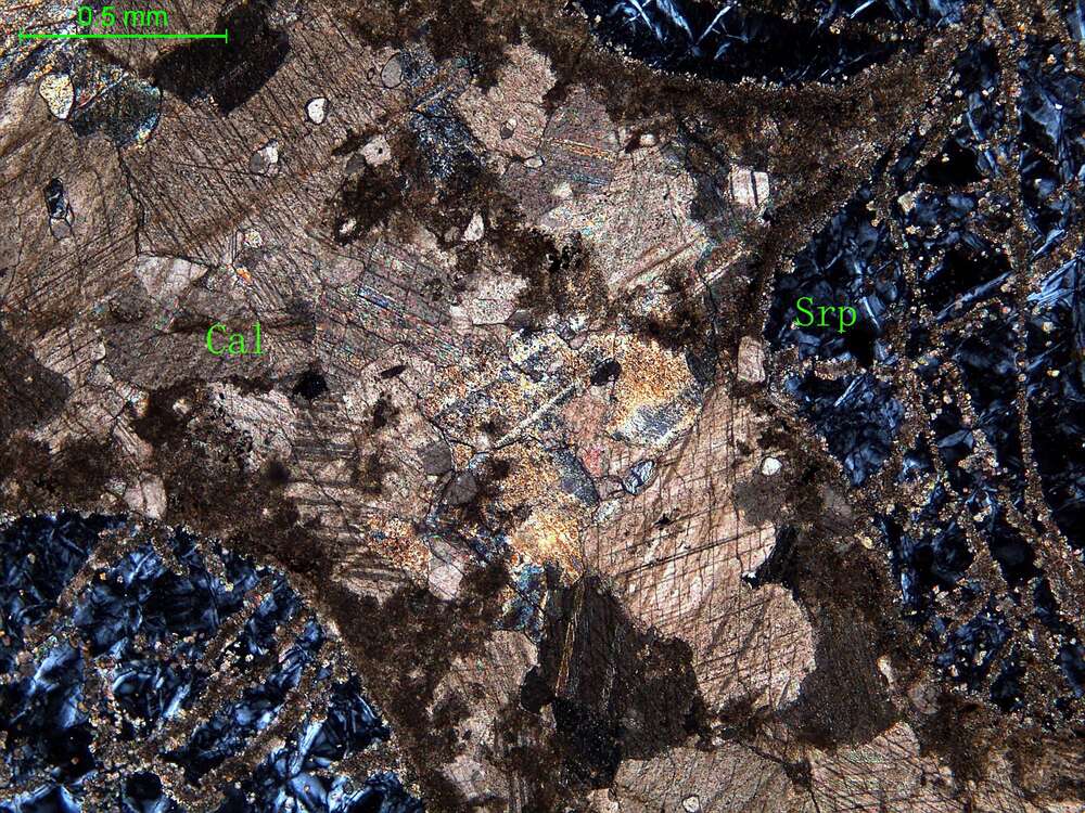 蛇纹石化大理岩