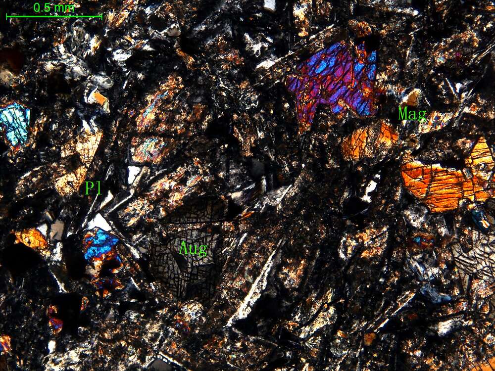 辉长辉绿岩（脉）