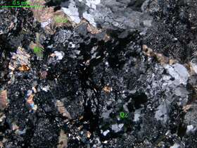 碎裂细粒斜长花岗岩