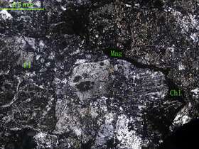 碎裂蚀变闪长岩