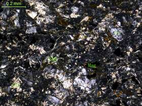 蚀变辉绿岩（脉）