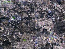 含透闪石大理岩