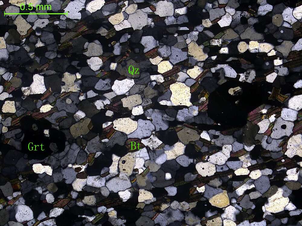 含石榴石黑云母石英片岩