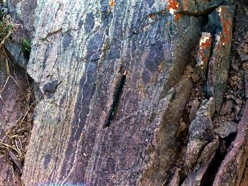 英安质角砾熔岩