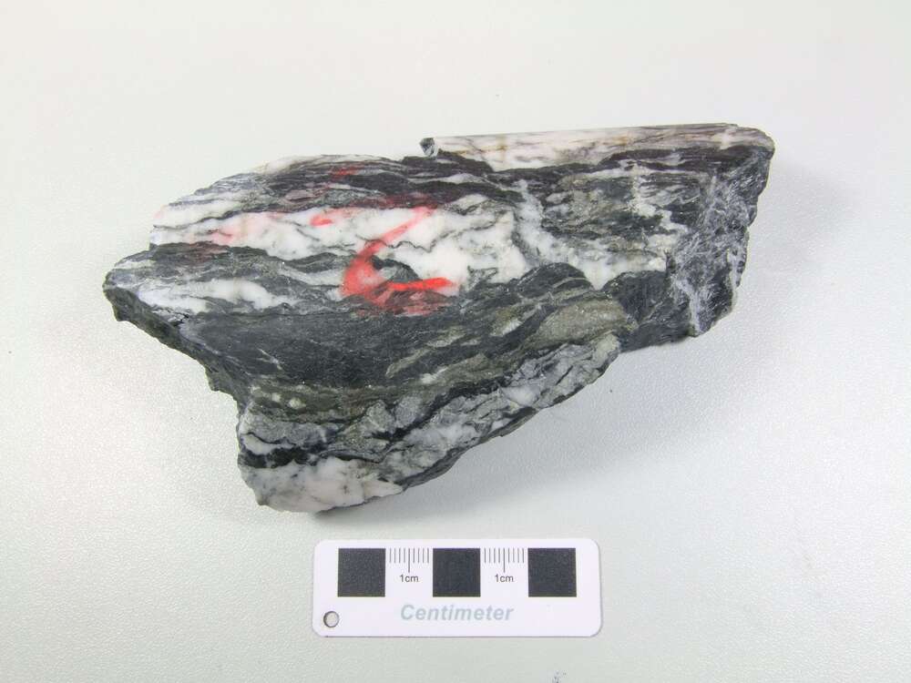 石英脉蚀变带型金矿石