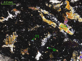 葡萄石化火山灰凝灰岩