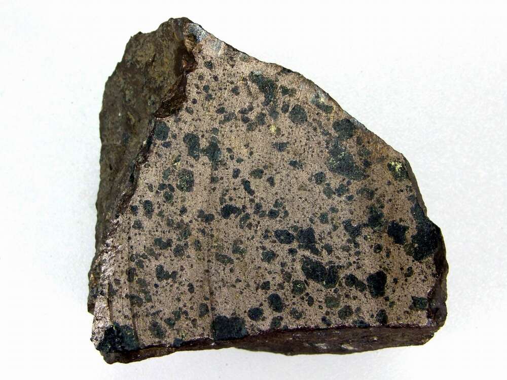 致密块状矿石