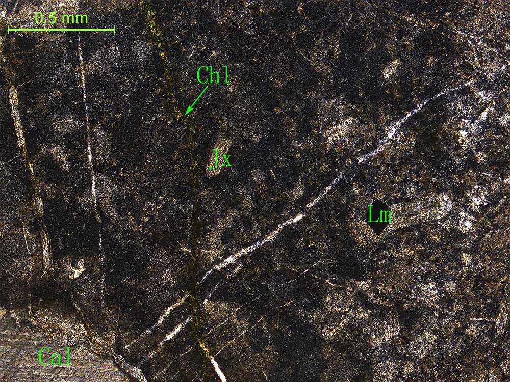碎裂角砾状晶屑凝灰岩