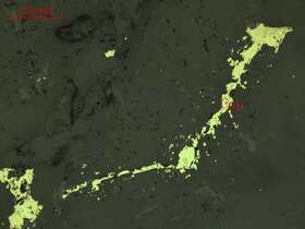 黄铜矿-钛铁矿