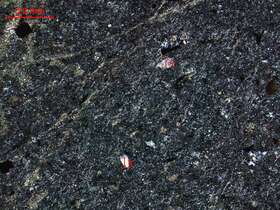 碳酸盐化碎裂化蚀变火山灰沉凝灰岩