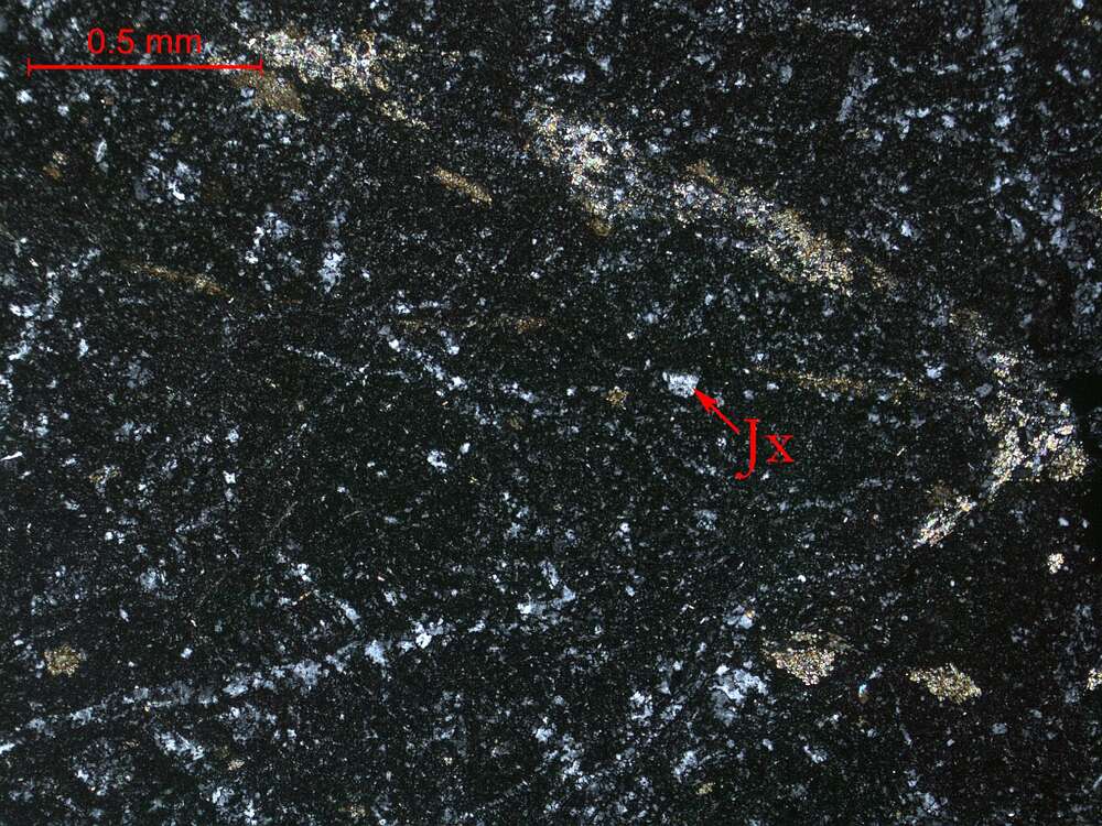 碎裂蚀变火山灰凝灰岩