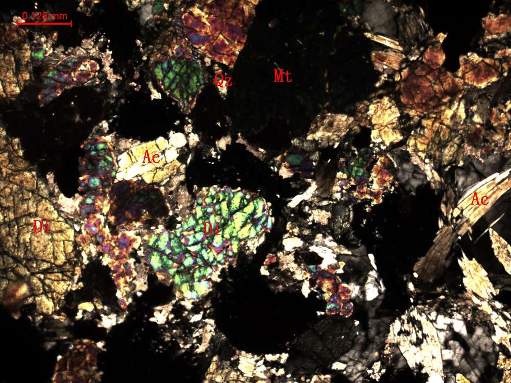 透辉石矽卡岩