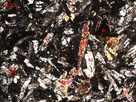 细粒闪长岩