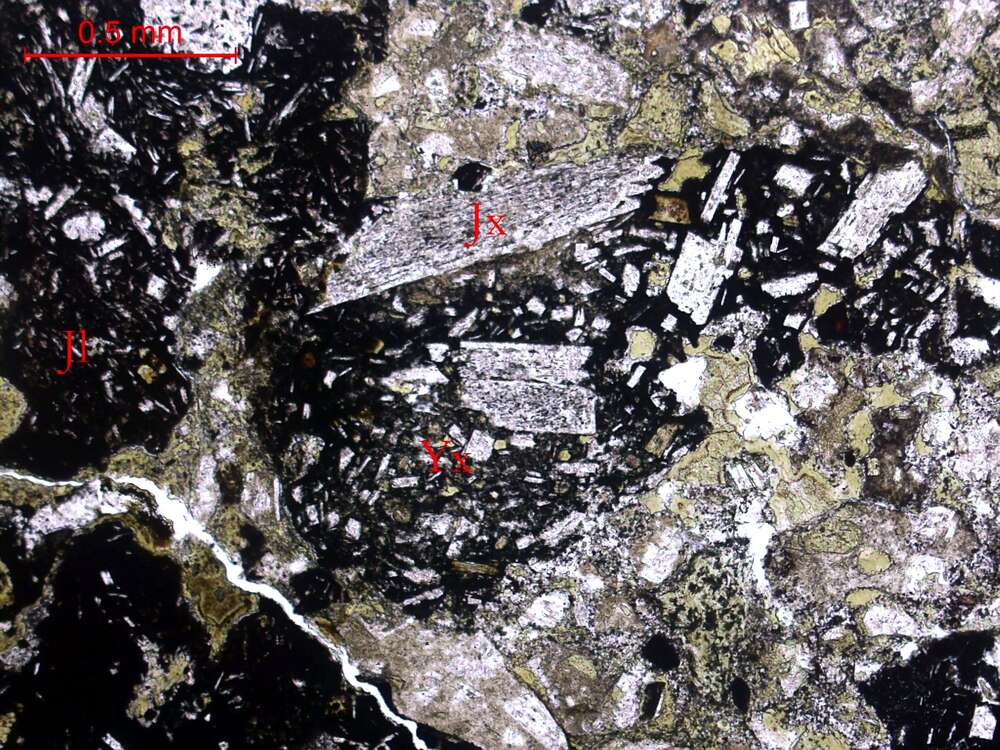 玄武质火山角砾岩