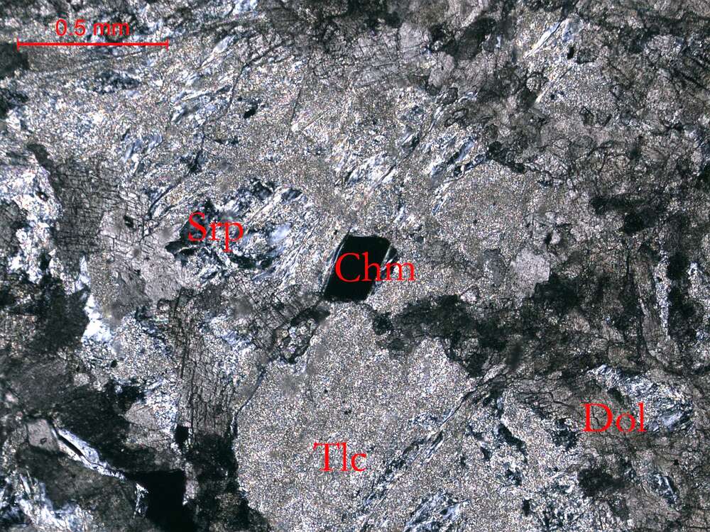 菱镁矿化、白云石化、滑石化超基性岩