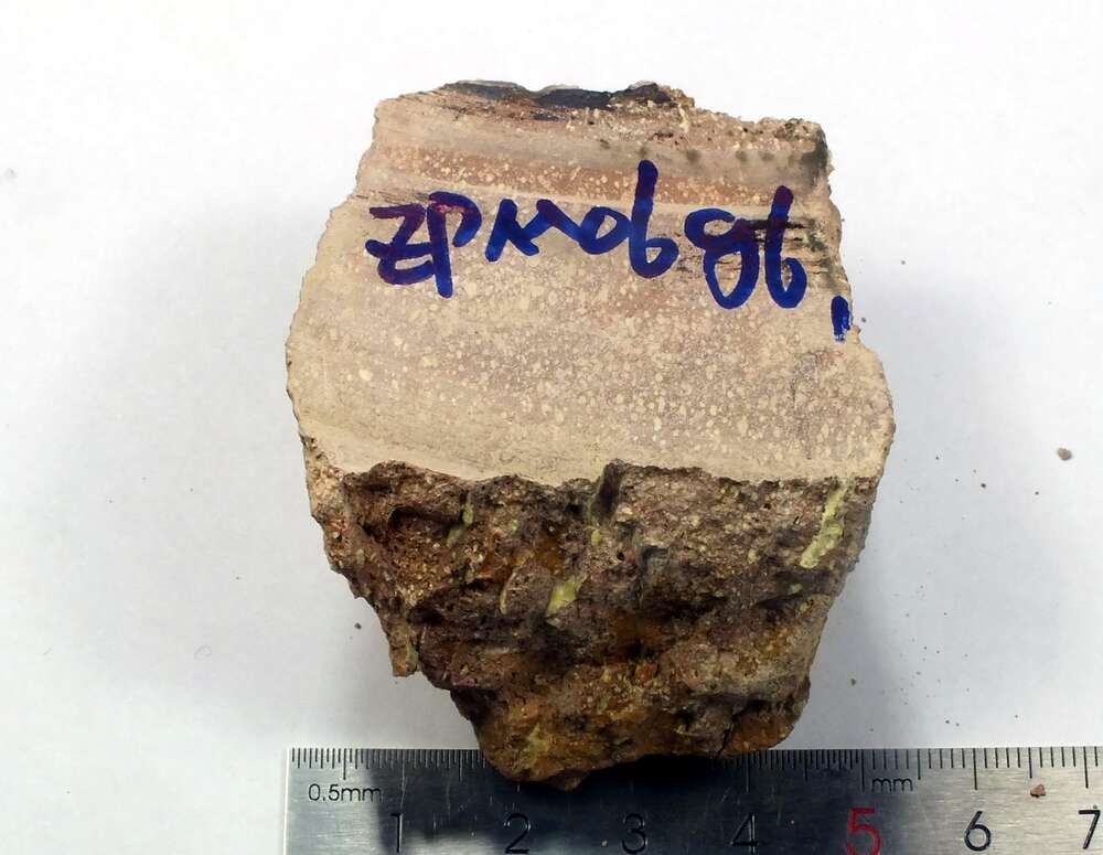 蚀变霏细岩