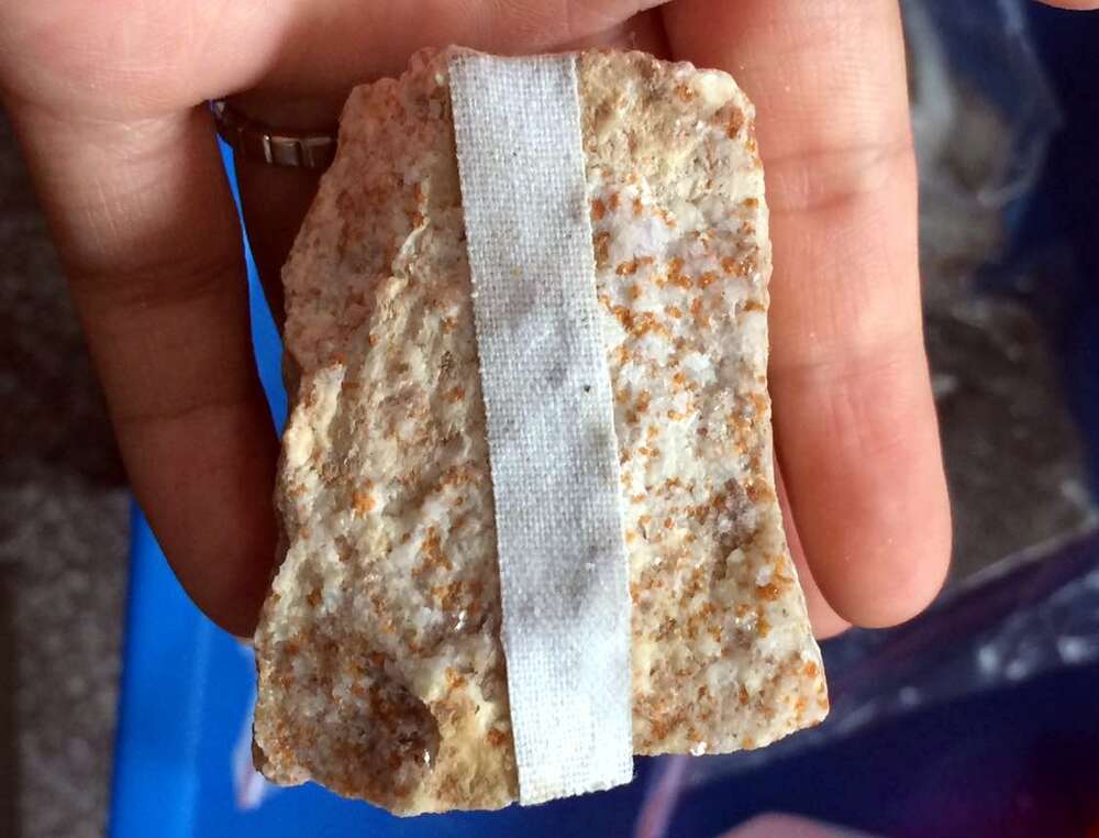 硅镁石大理岩