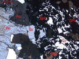 石墨化碱长花岗岩