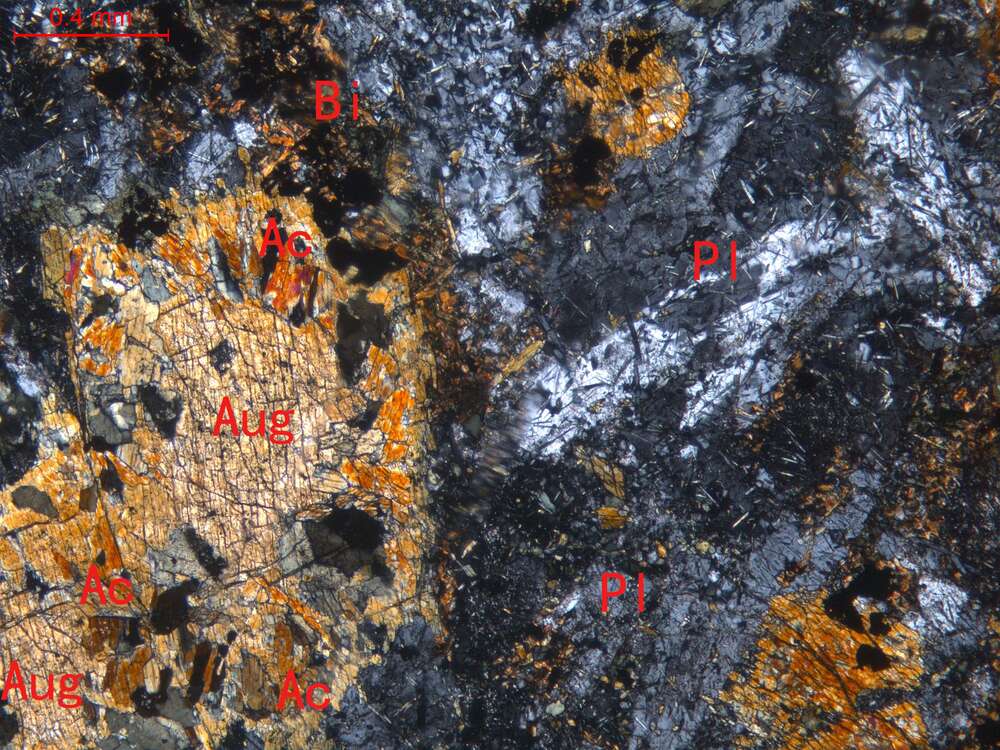 蚀变细粒辉长岩