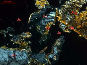 钛铁矿-磁铁矿矿石（金属矿化蚀变细粒辉长岩）