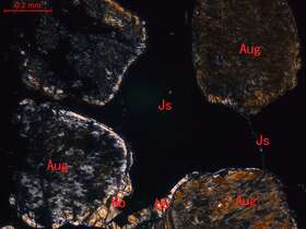 钛铁矿-磁铁矿矿石