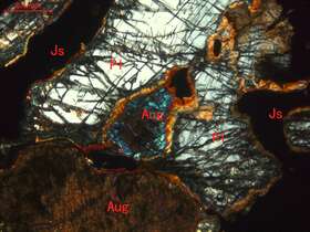 钛铁矿-磁铁矿矿石（金属矿化辉长岩）
