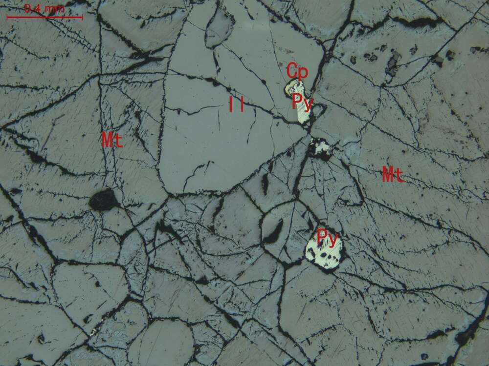 钛铁矿-磁铁矿矿石