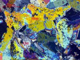 铅矿化异极矿矽卡岩