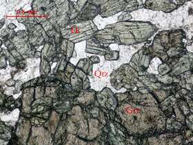 铅矿化角闪透辉石矽卡岩